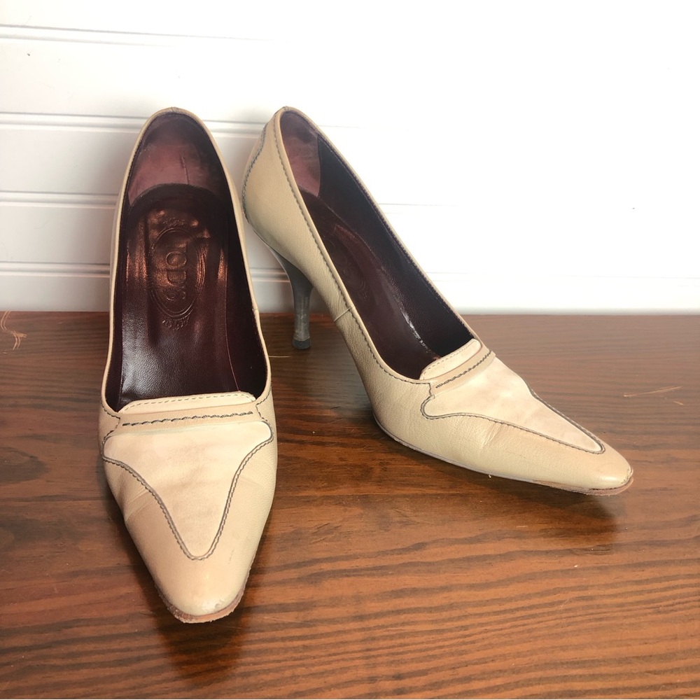 Tod’s Bone Suede and Leather Pointed Toe Heels